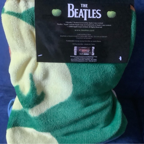 The Beatles Vibrant Green and Yellow Blanket-Brand New! - Picture 2 of 2